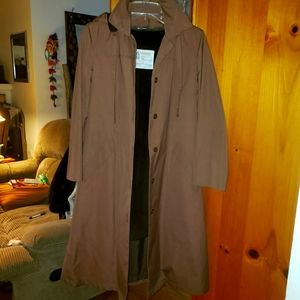 London Fog Brown Trench with Hood and Liner 6P